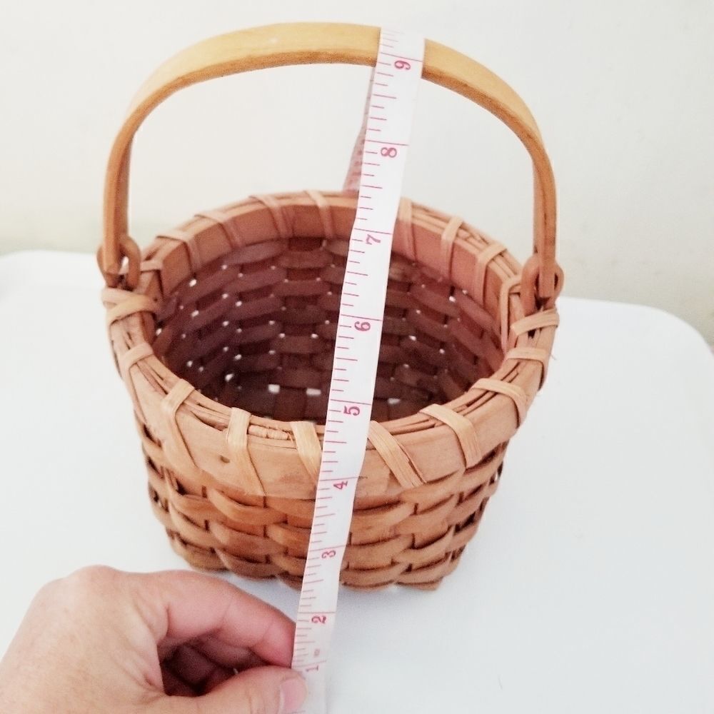 Handcrafted basket farmhouse decor - Picture 4 of 5
